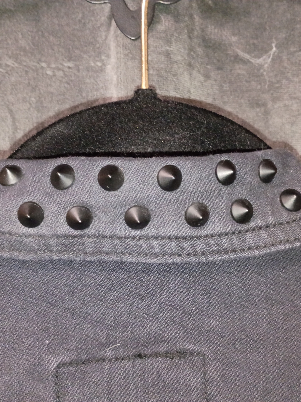 Two Wheeled Passion Sleeveless Tie-Dye Black Denim Vest w Studded Collar Size L - Picture 3 of 6